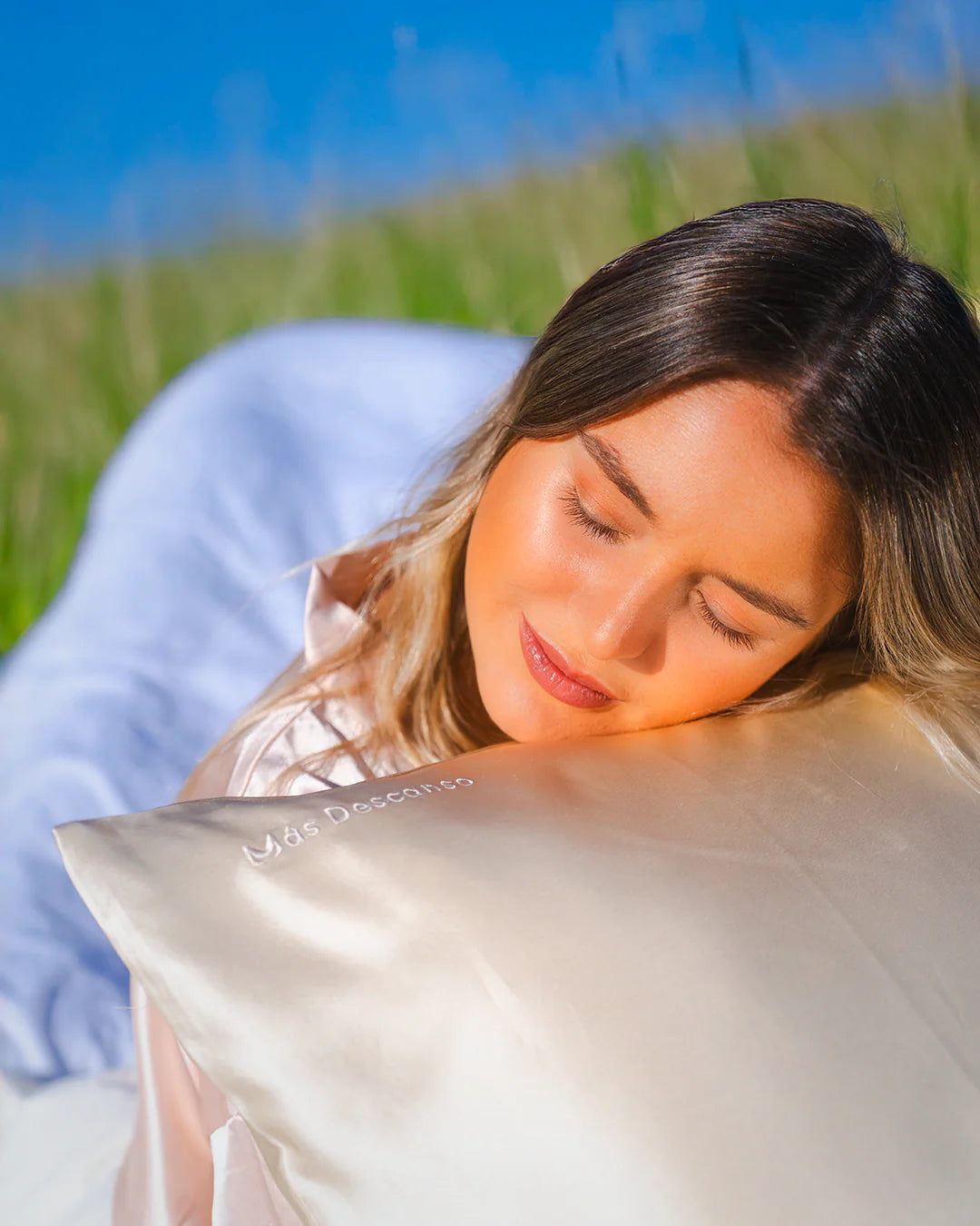 Fundas King x2 + Bolsas Lavado y Seda + Caja Lujo de seda mulberry - Mas Descanso Chile