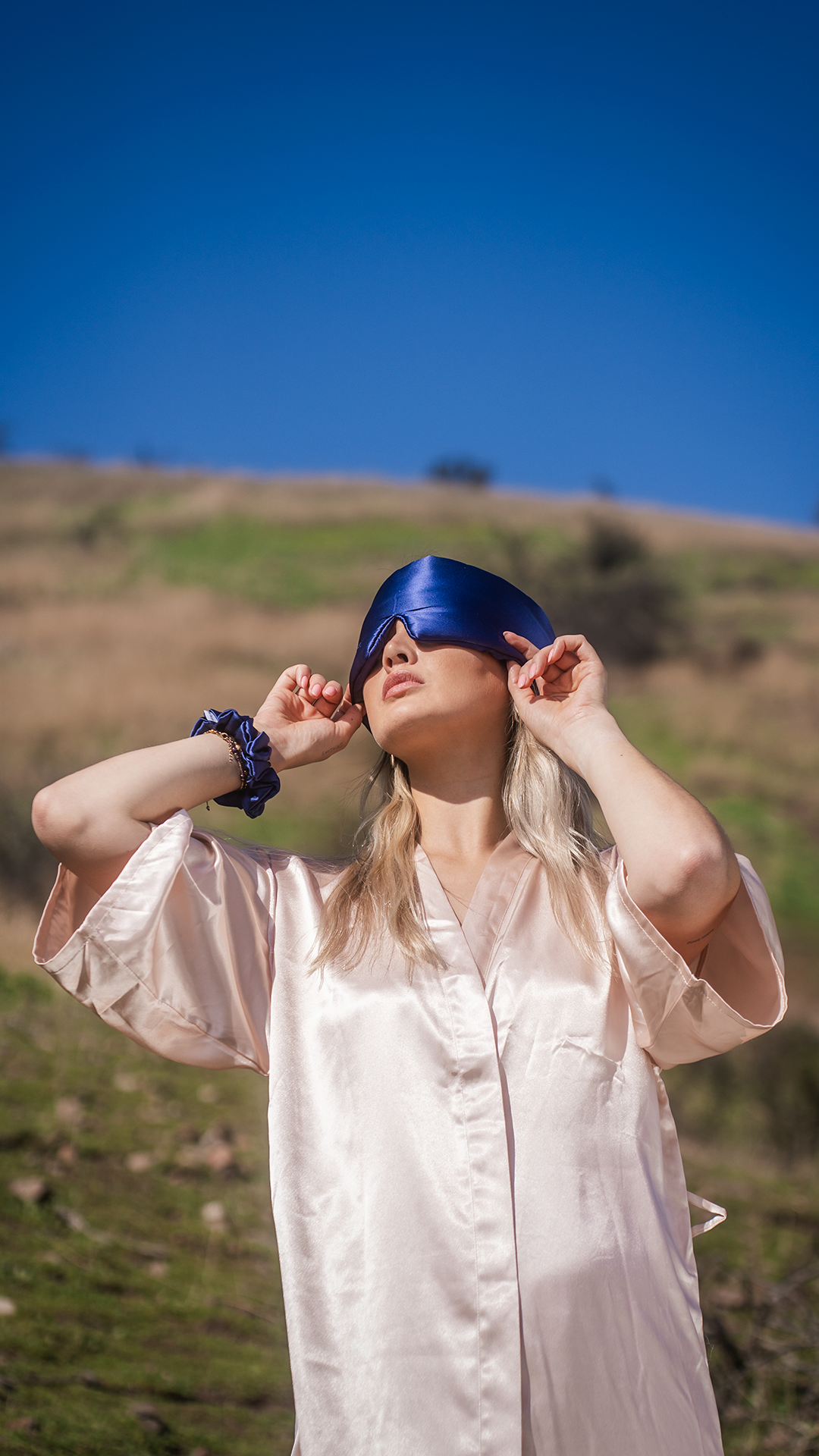 Antifaz King + Scrunchies x3 + Bolsita