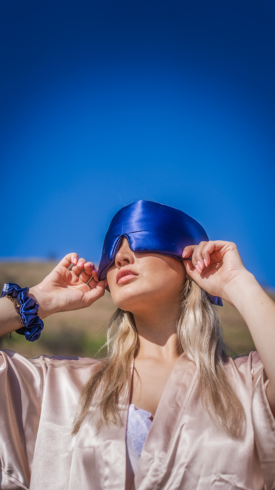 Antifaz King + Scrunchies x3 + Bolsita